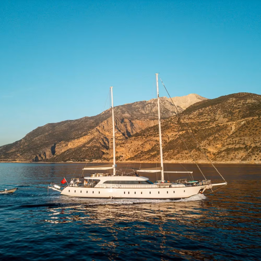 QUEEN-OF-MAKRI-Featured-image-scaled