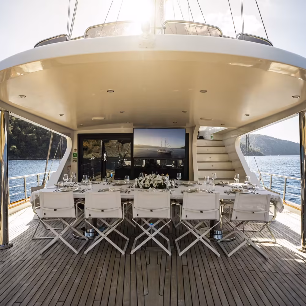 QUEEN-OF-MAKRI-GENERIC-EXTERIOR08469-copy